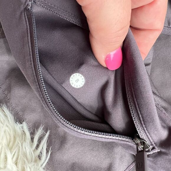 Lululemon Speed Up Shorts Women Size 8 Purple 2.5” Inseam Running Gym Jog - Picture 8 of 10